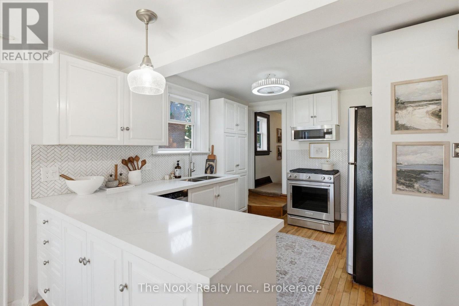 641 MASSON STREET - Image 18