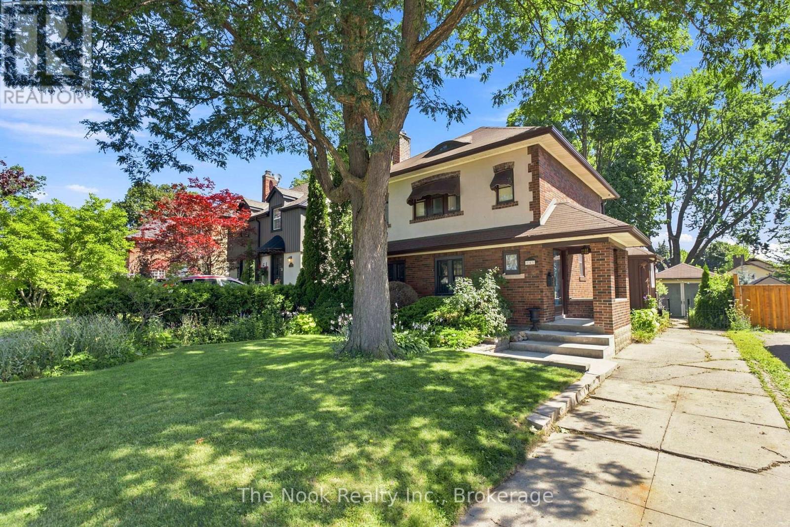 641 MASSON STREET - 2