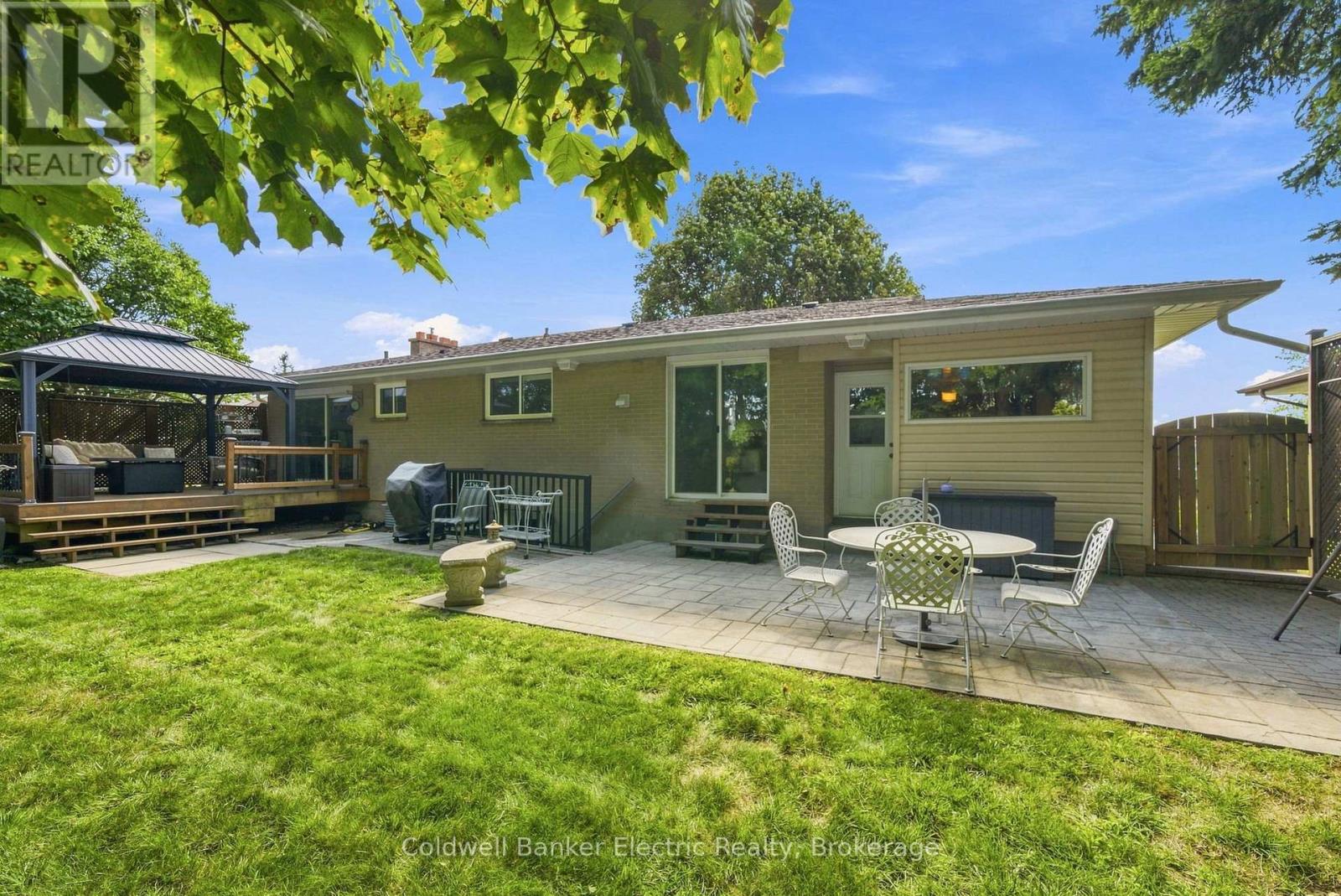 47 GRANDVIEW STREET N - 28