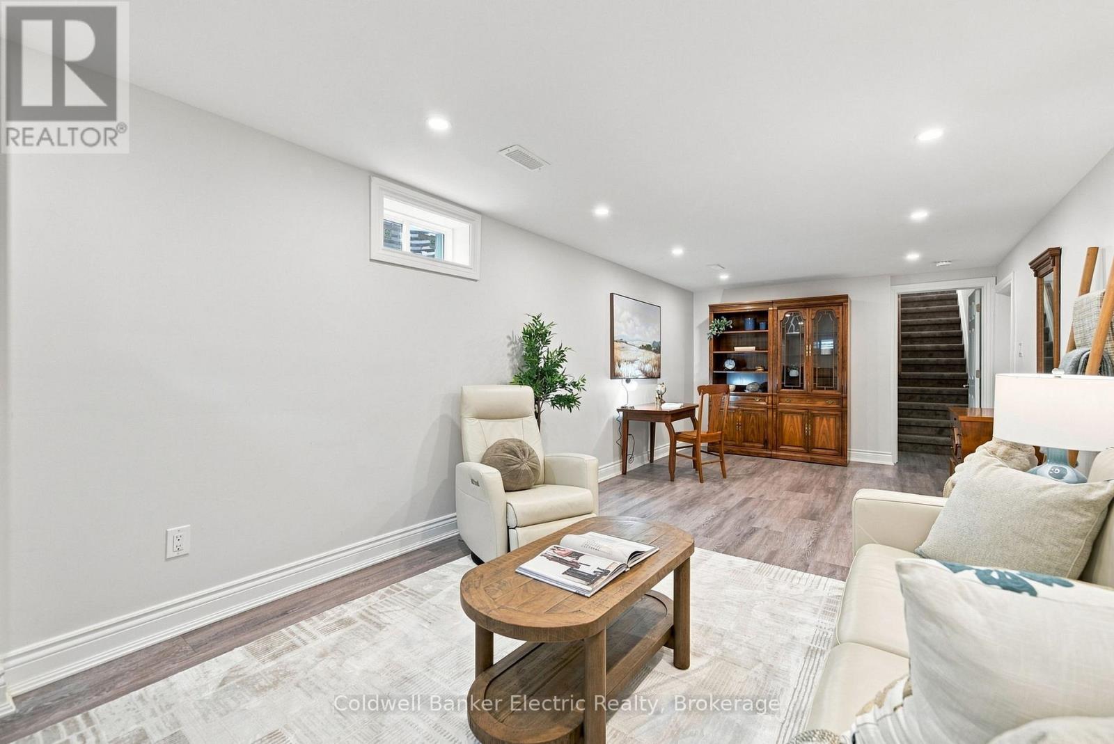 47 GRANDVIEW STREET N - Image 21