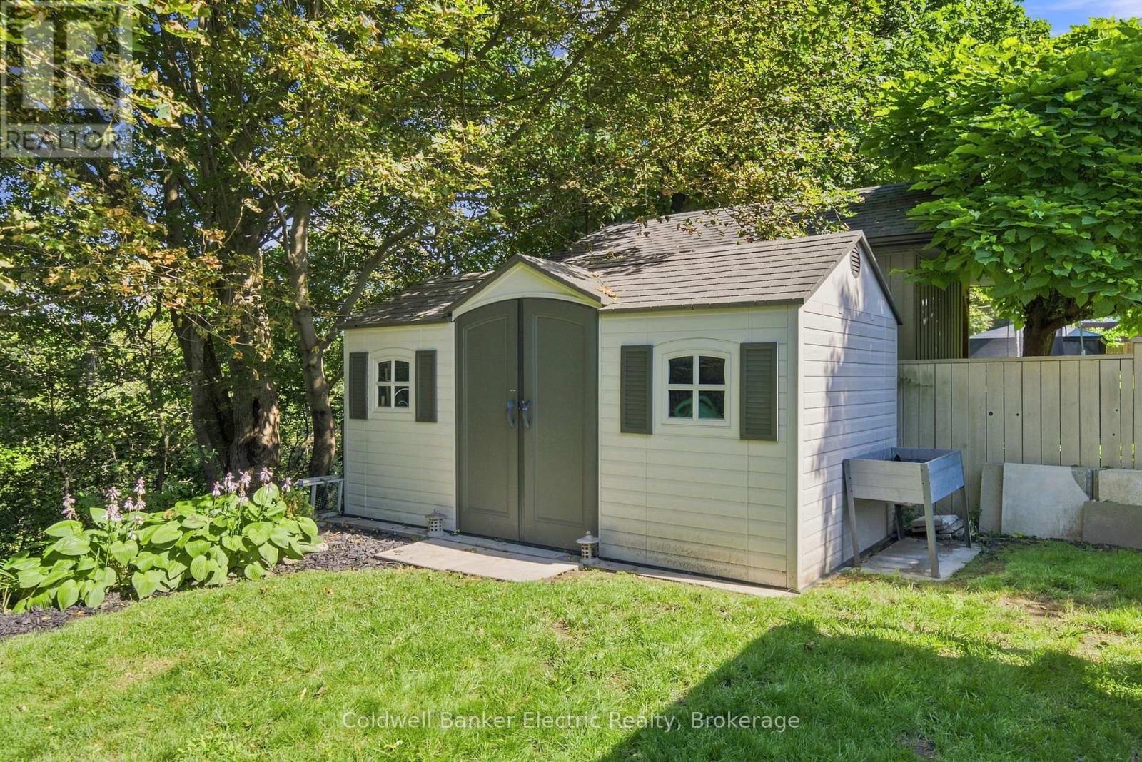 47 GRANDVIEW STREET N - Image 34