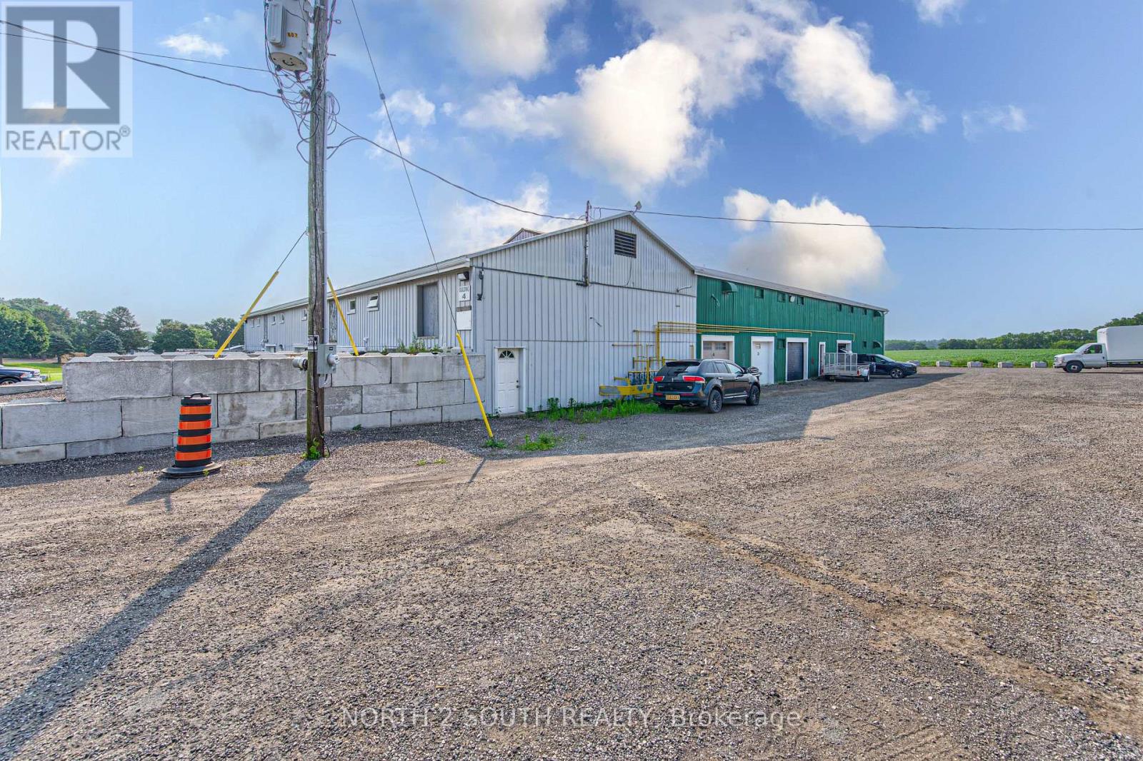 BUILDING 4 UPPER #1 & #2 - 428 LYNDEN ROAD