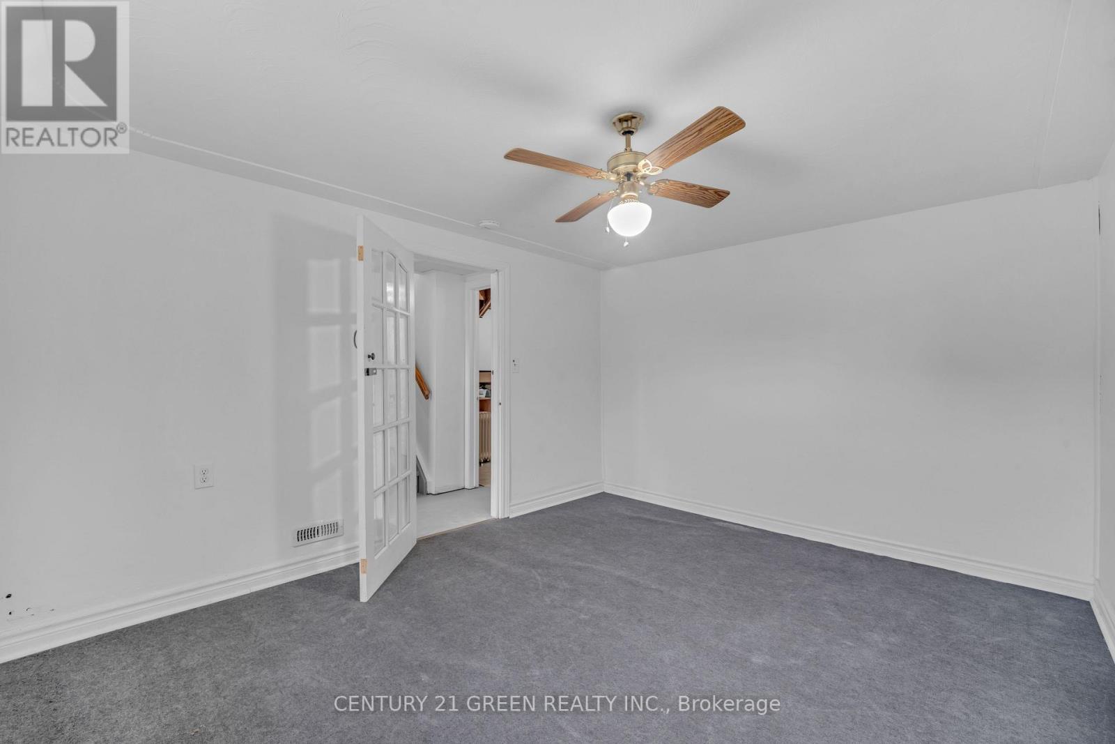 7340 WILSON CRESCENT - 21