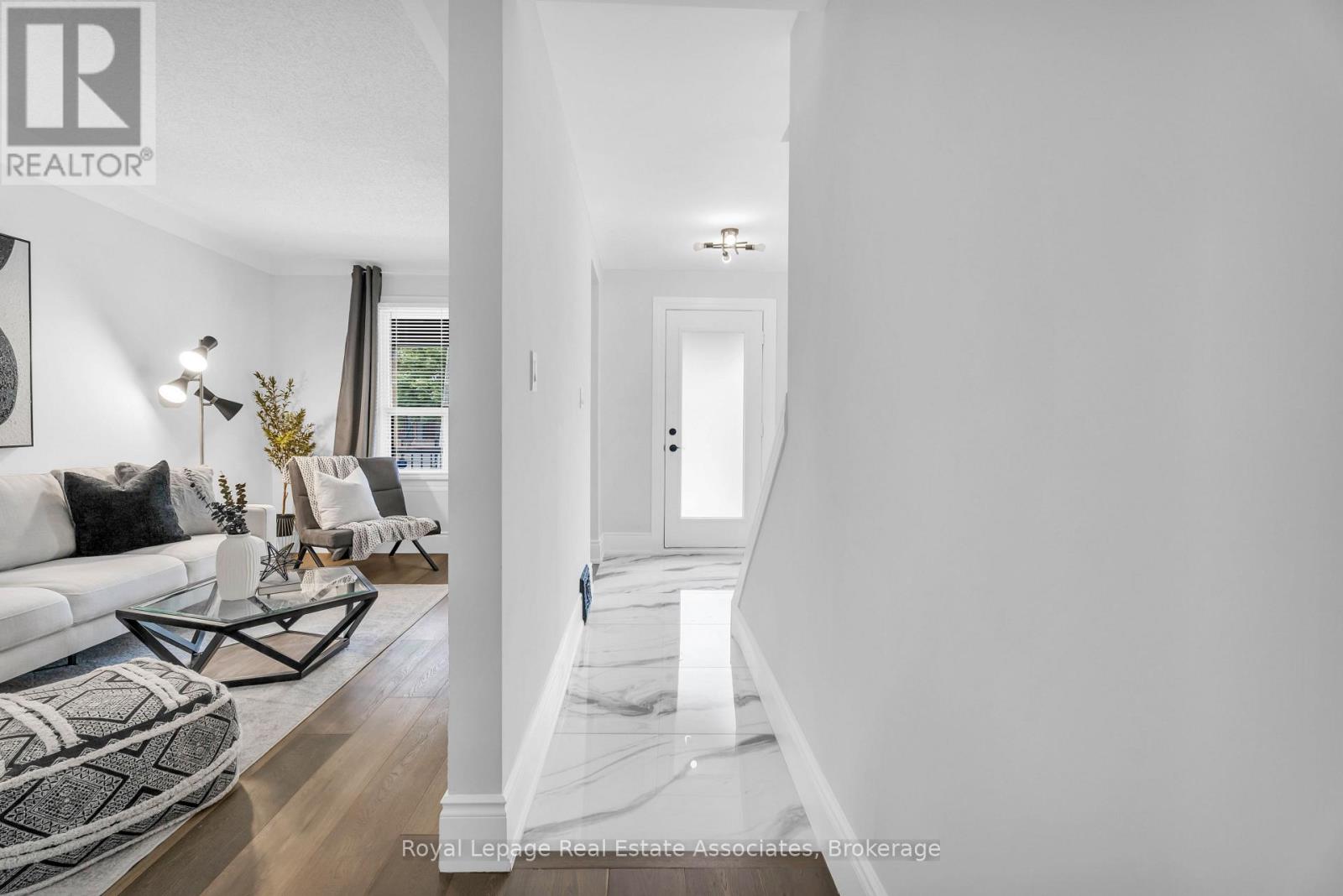 10 GORDON STREET - 2