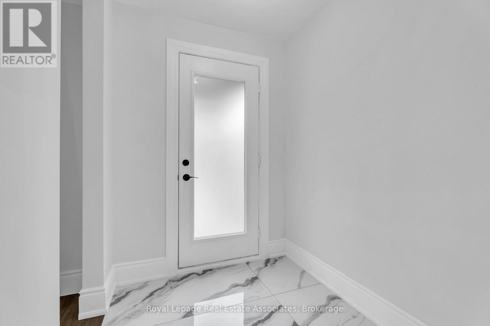 10 GORDON STREET - 3