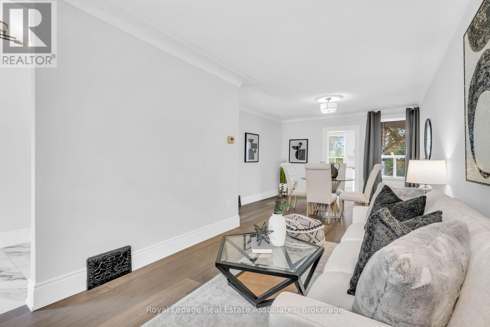 10 GORDON STREET - 6