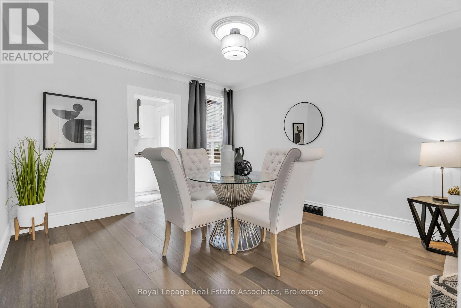 10 GORDON STREET - 9