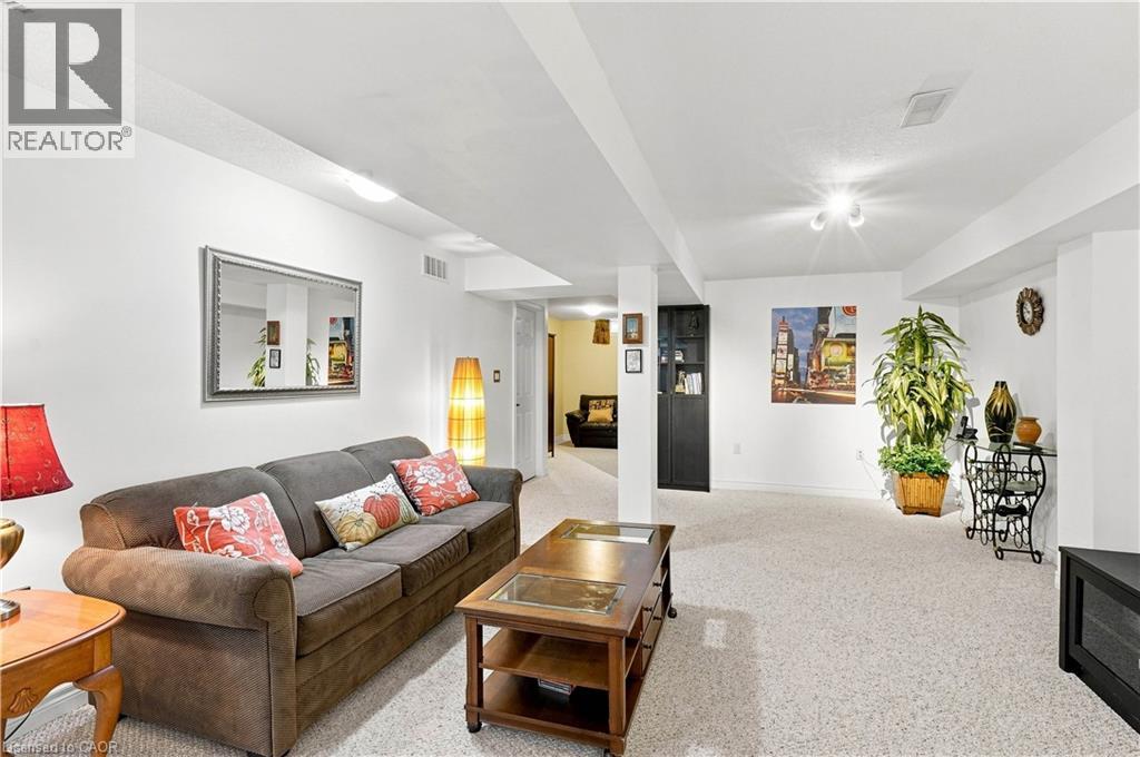 25 STICKLAND Lane - Image 33