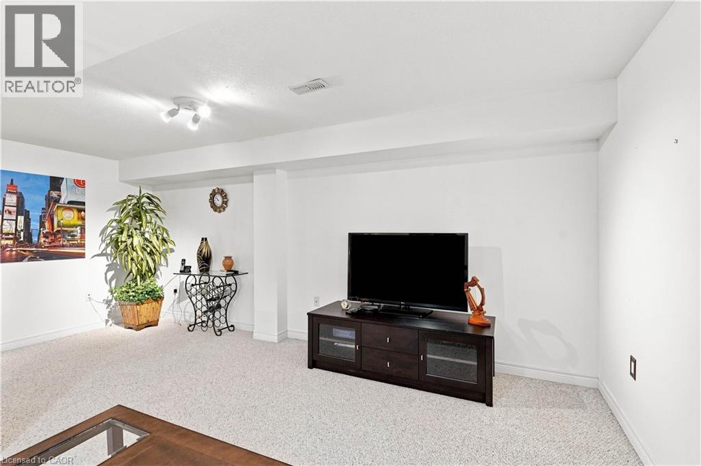 25 STICKLAND Lane - Image 34
