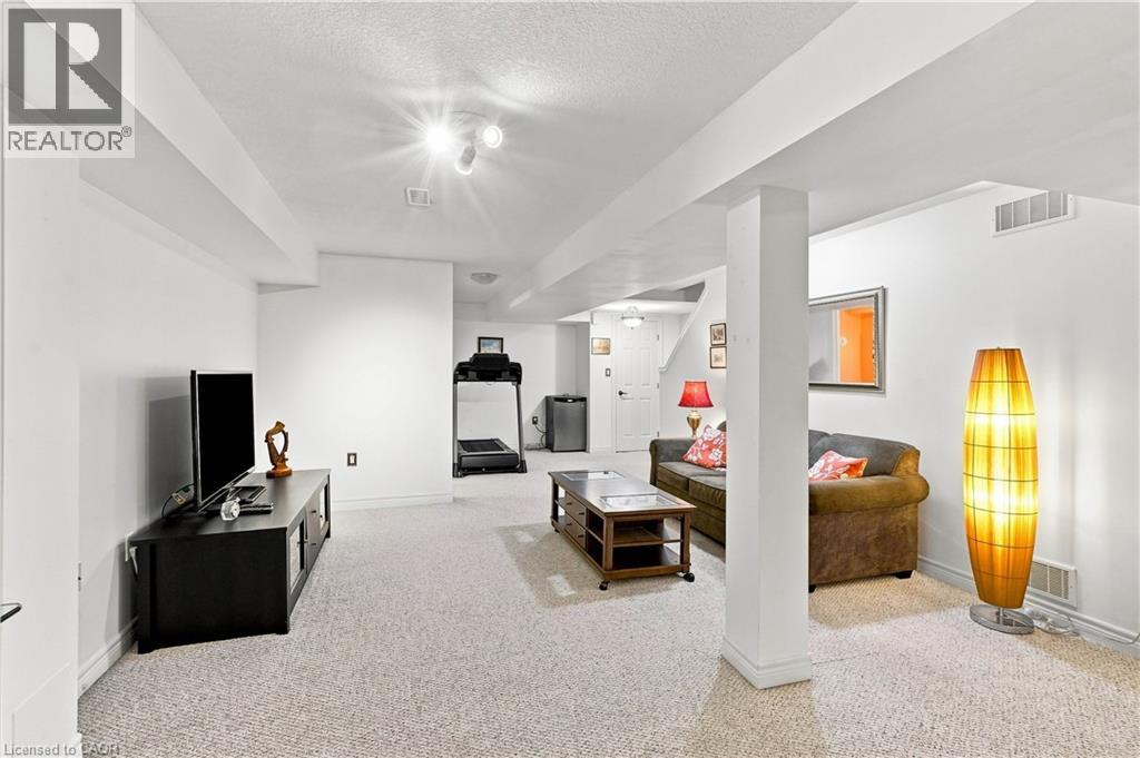 25 STICKLAND Lane - Image 36