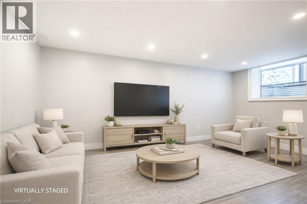 5482 Randolph Cres. Unit 2