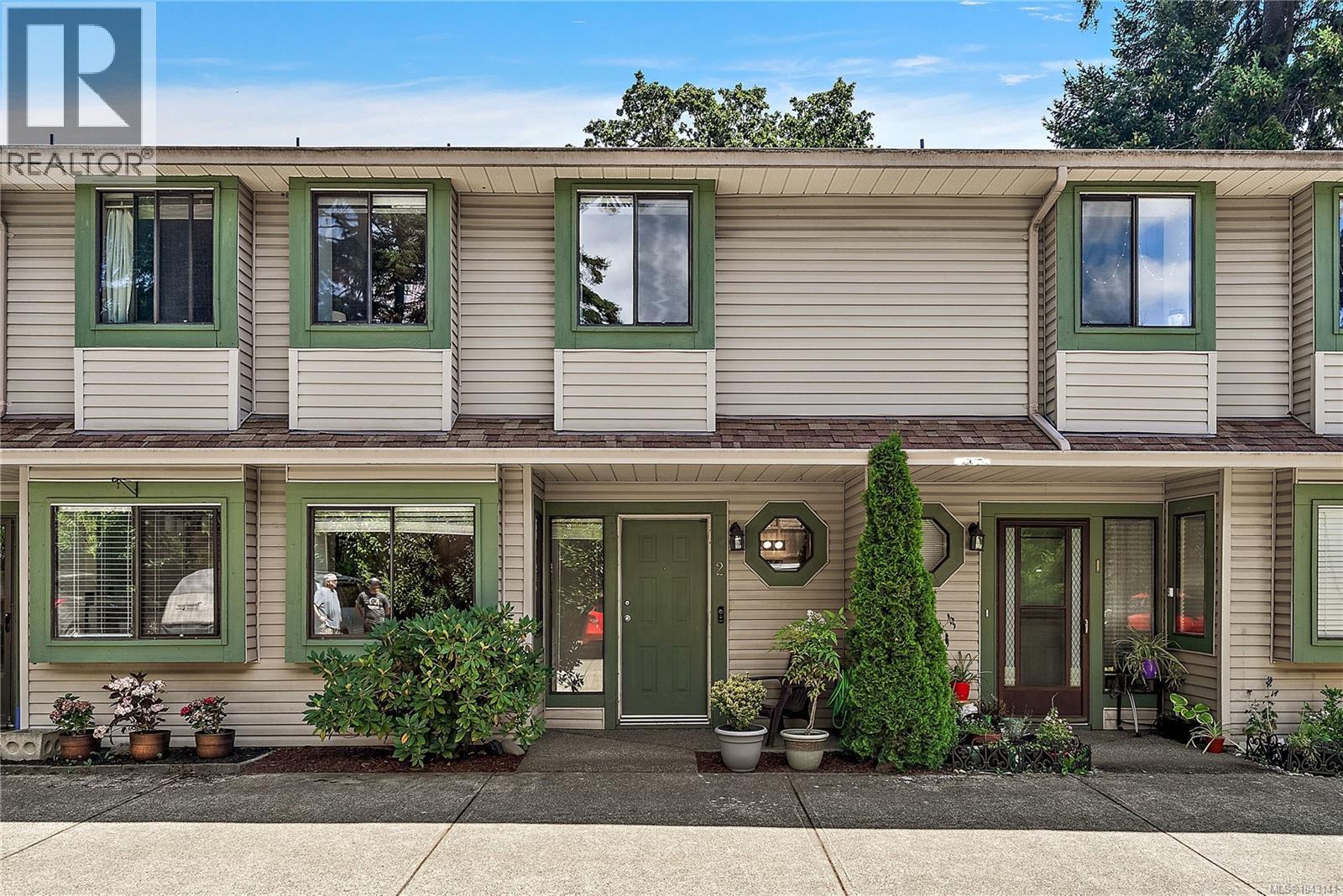 #2 748 Meaford Ave - 26