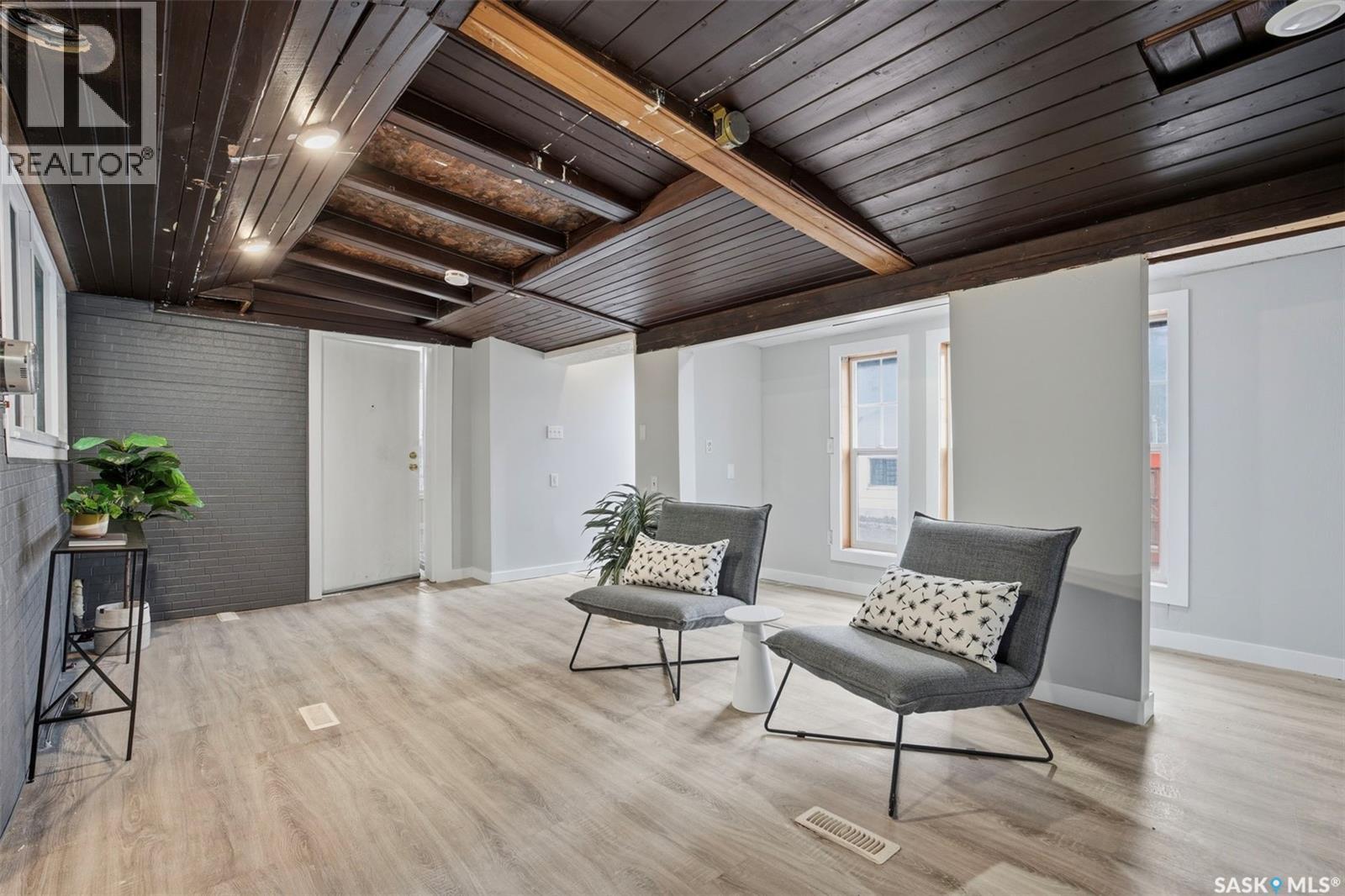 1721 E AVENUE N - 18
