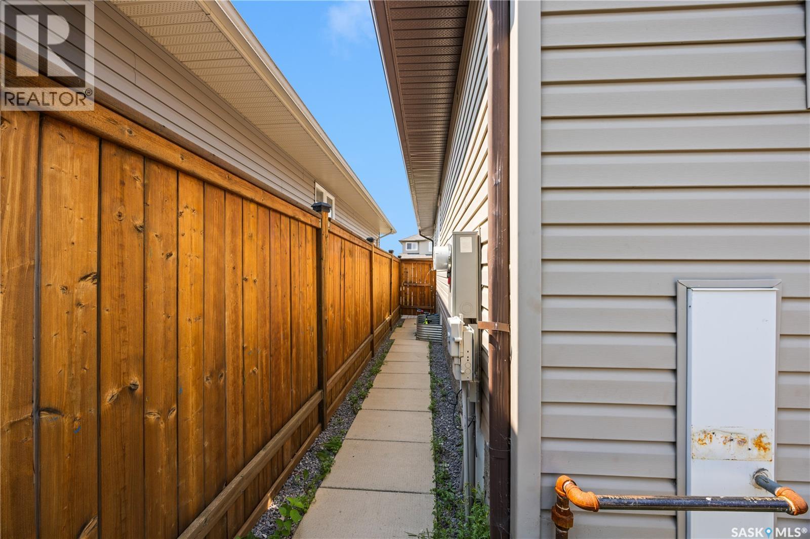 439 Coad MANOR - Image 14