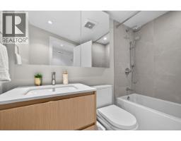 807 1500 Fern Street, North Vancouver, BC V7J0E6 Photo 10
