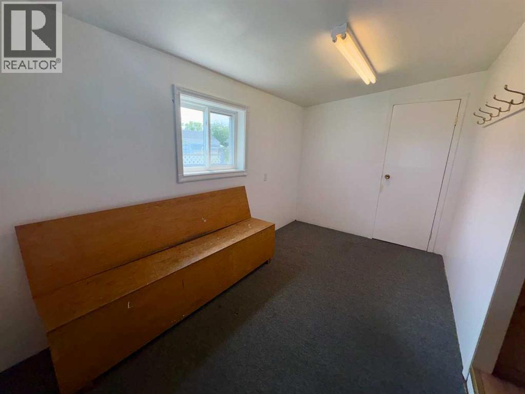5122 46 Street - 5
