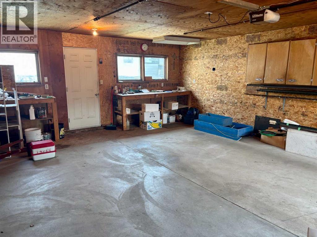5122 46 Street - 23