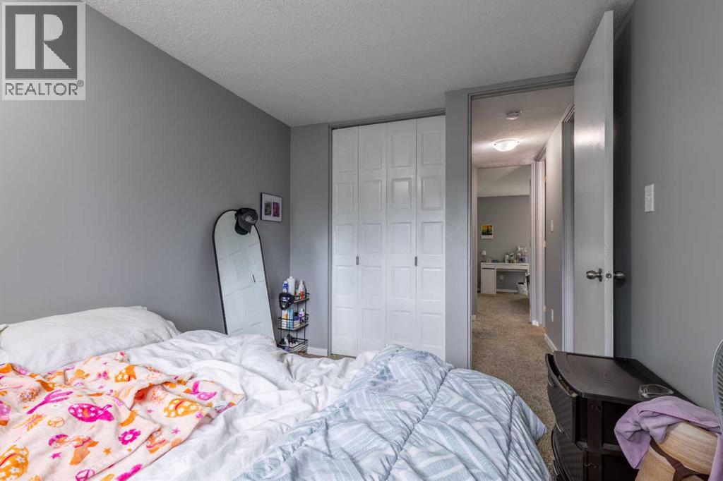 #43 55 Lemoyne Crescent W - 16