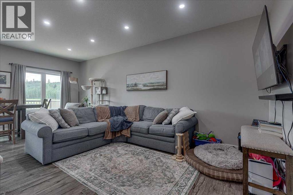 136 12 Avenue Northeast - Photo 7