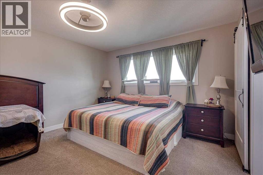 136 12 Avenue Northeast - Photo 23
