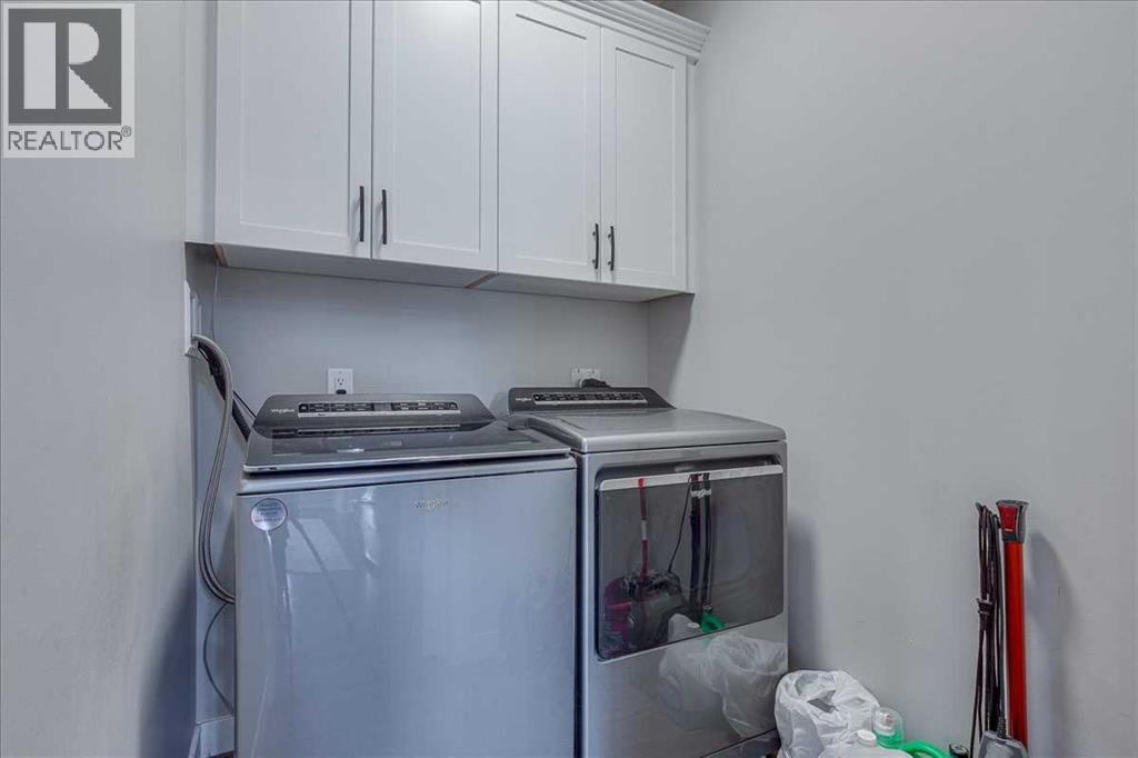 136 12 Avenue Northeast - Photo 21