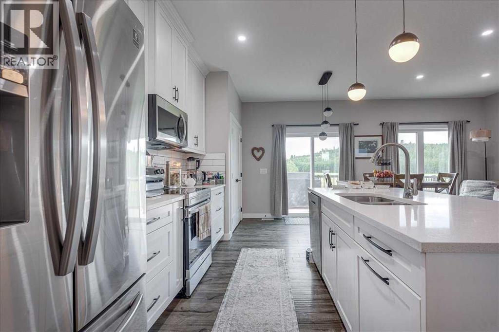 136 12 Avenue Northeast - Photo 16