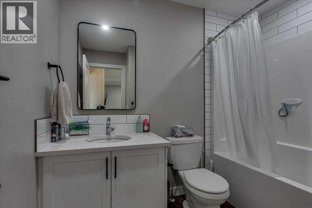 136 12 Avenue Northeast - Photo 19