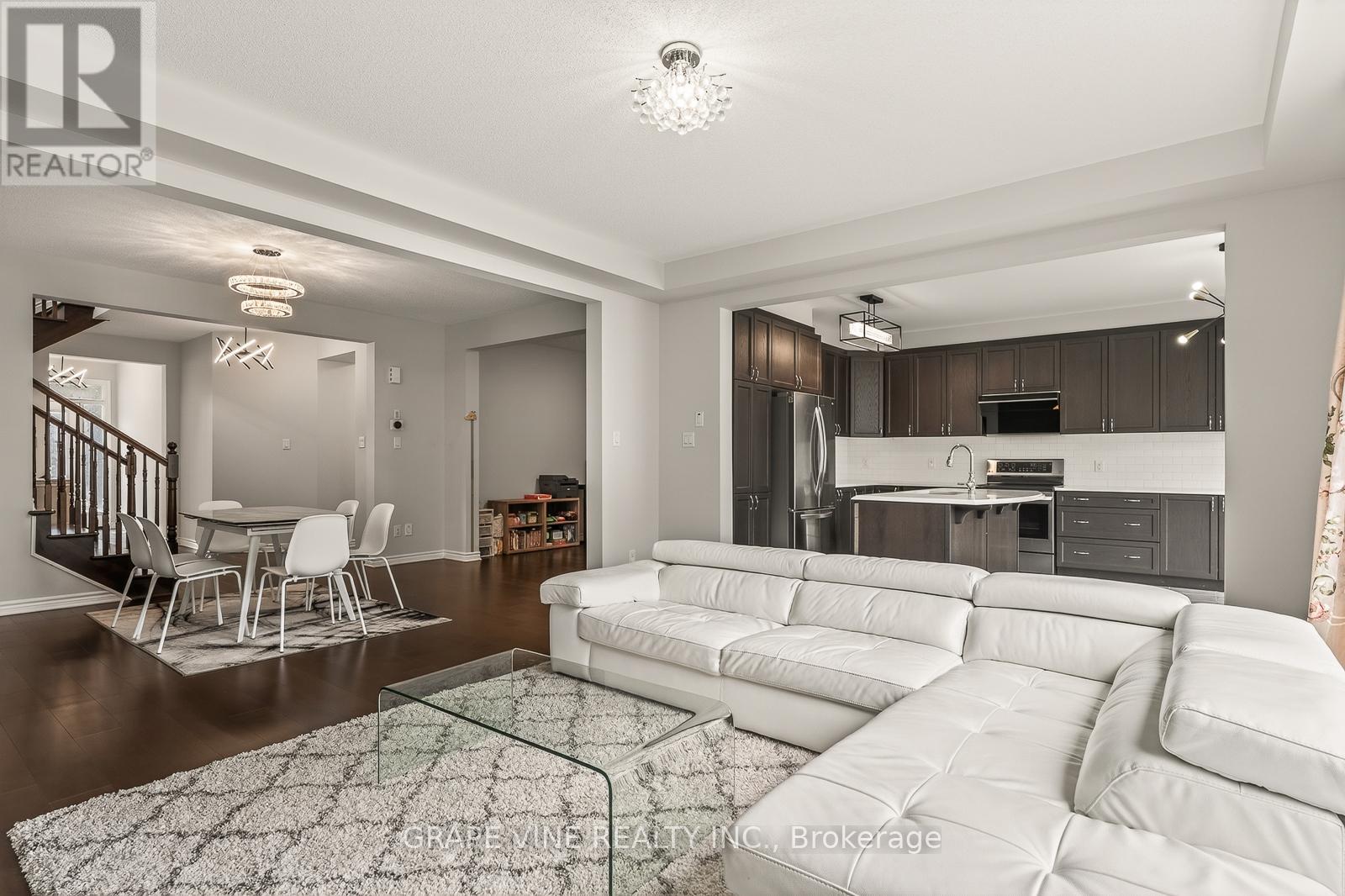 4 Bed, 4 Bath House for Sale in Ottawa – 414 APHELION CRESCENT, Ottawa – MLS# X13634668 - Image 17
