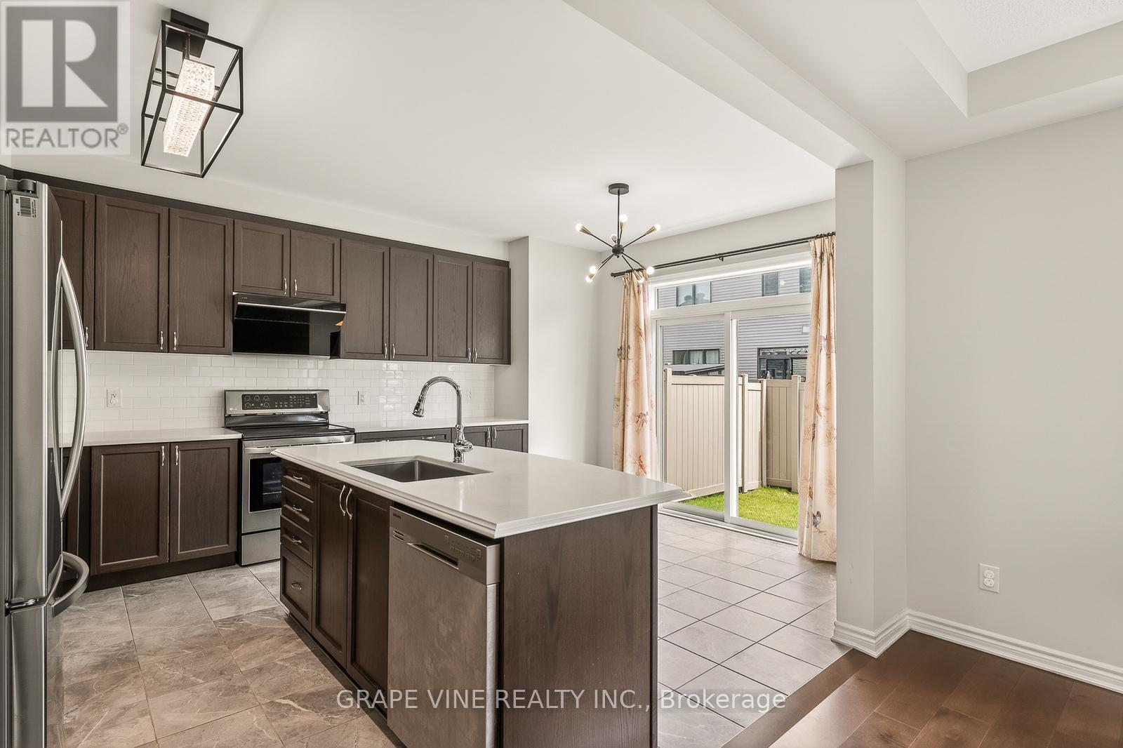 4 Bed, 4 Bath House for Sale in Ottawa – 414 APHELION CRESCENT, Ottawa – MLS# X13634668 - Image 18