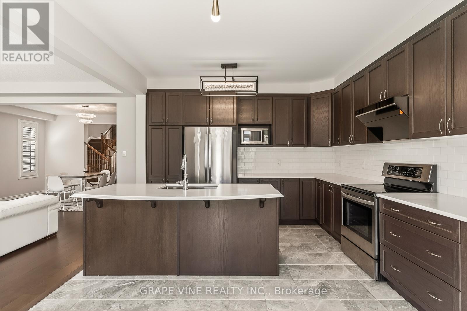 4 Bed, 4 Bath House for Sale in Ottawa – 414 APHELION CRESCENT, Ottawa – MLS# X13634668 - Image 21