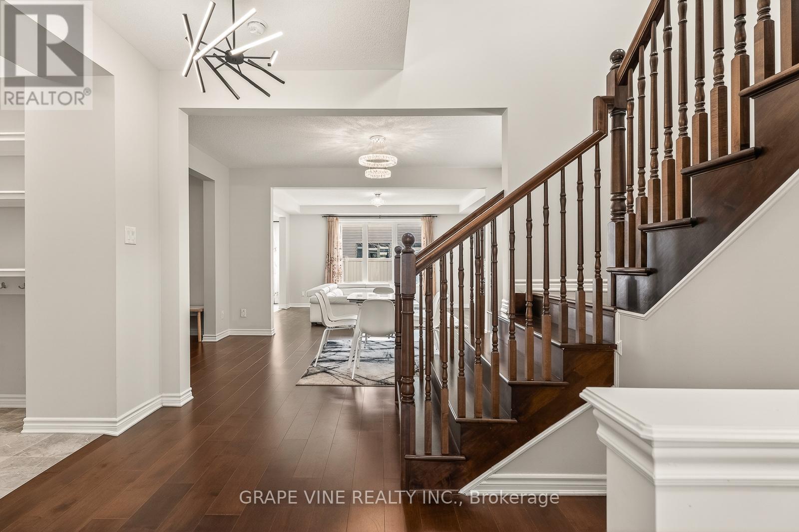 4 Bed, 4 Bath House for Sale in Ottawa – 414 APHELION CRESCENT, Ottawa – MLS# X13634668 - Image 7