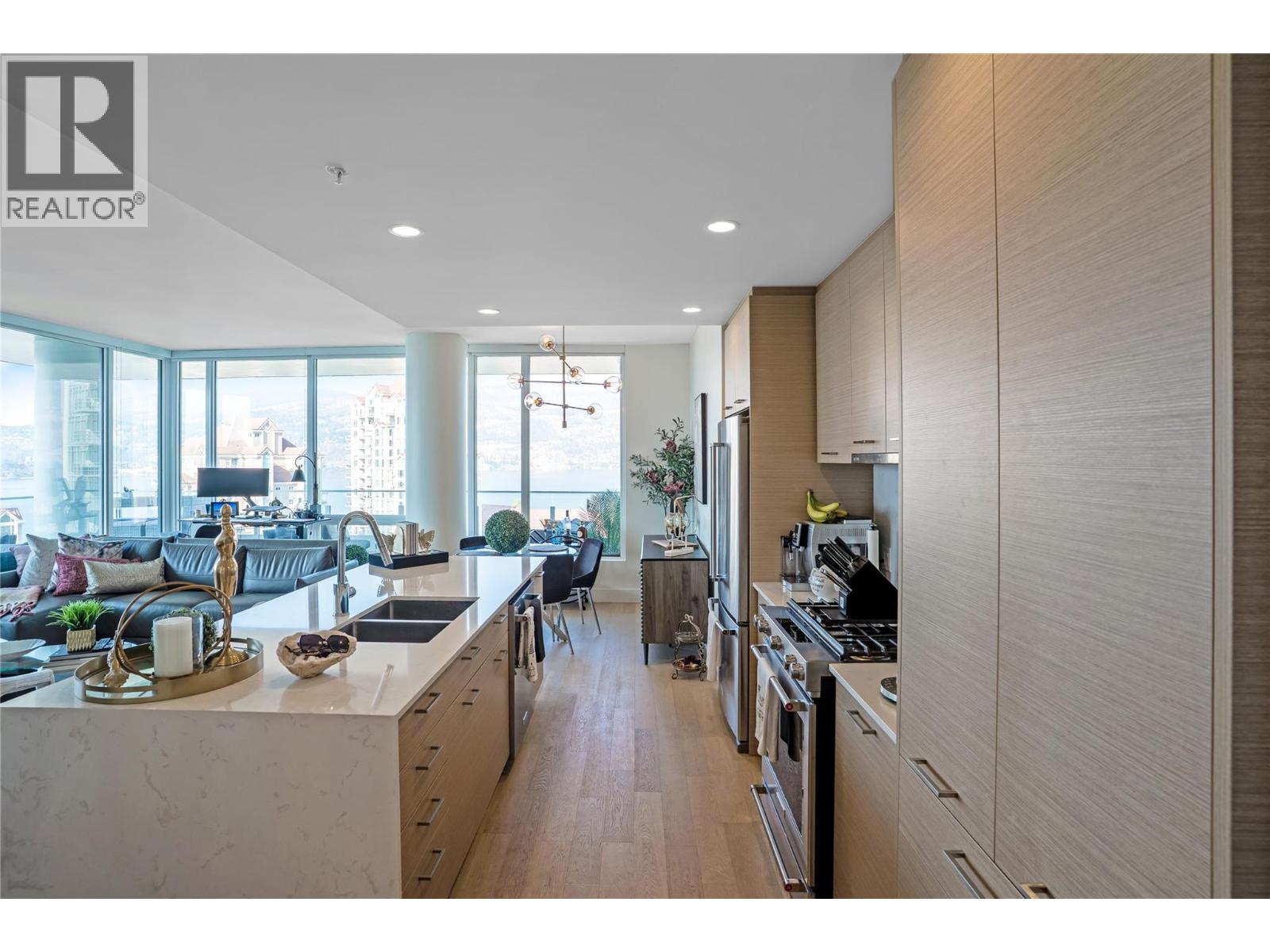 1405 1181 Sunset Drive, Kelowna