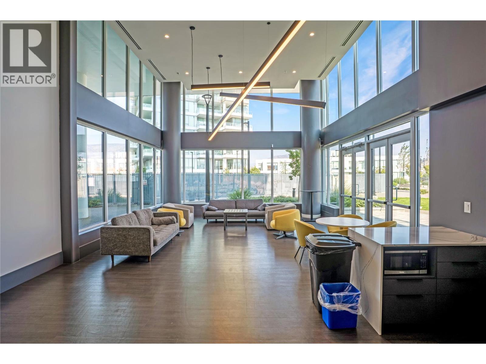 1405 1181 Sunset Drive, Kelowna