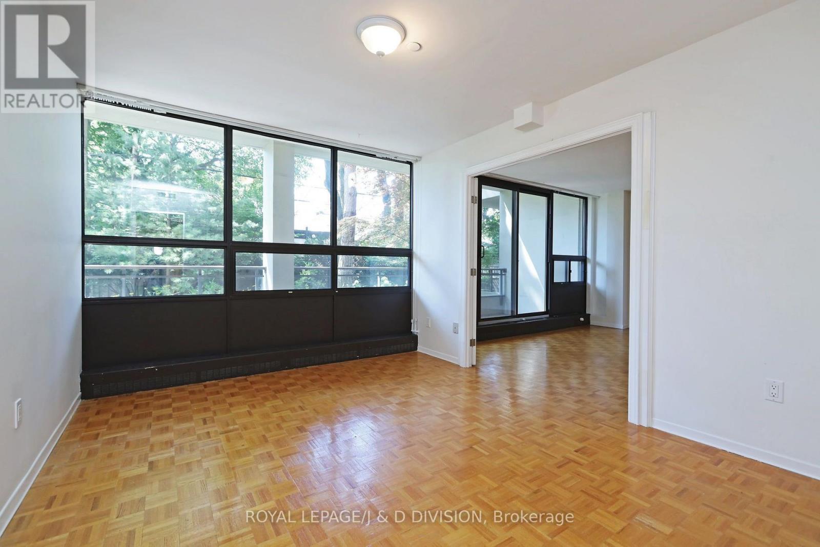 #106 235 ST CLAIR AVENUE W - Image 10