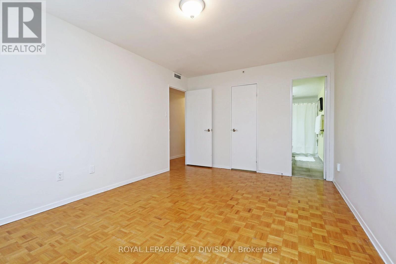 #106 235 ST CLAIR AVENUE W - Image 24