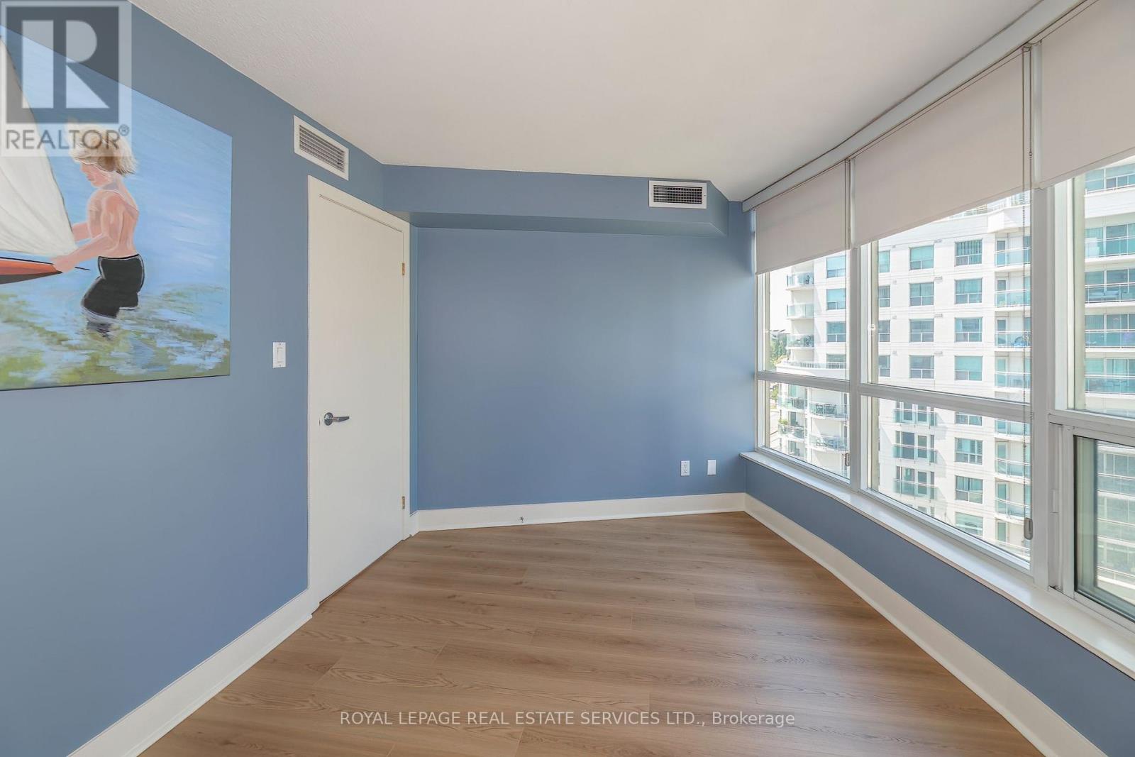 #707 550 QUEENS QUAY W - 16