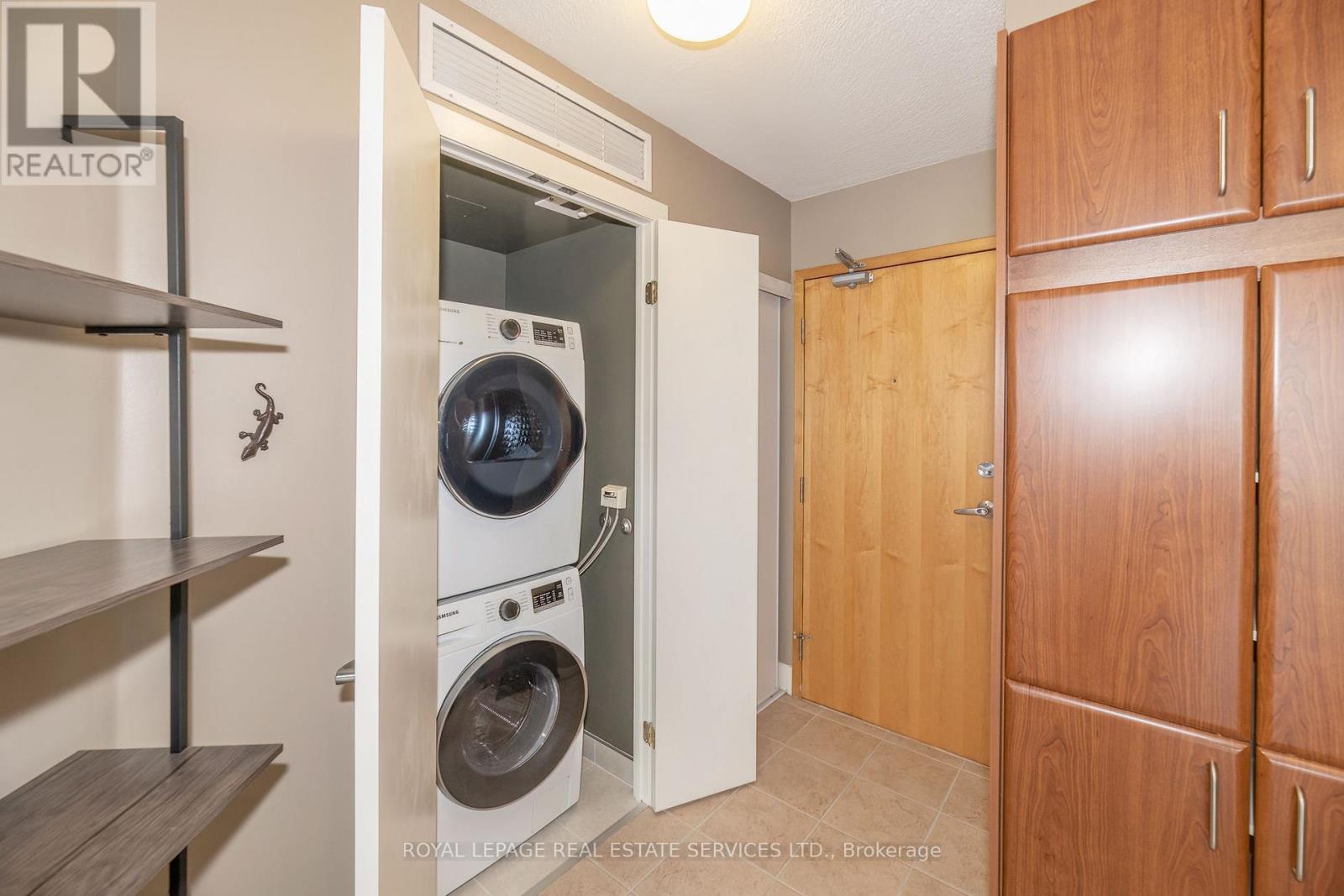 #707 550 QUEENS QUAY W - 18