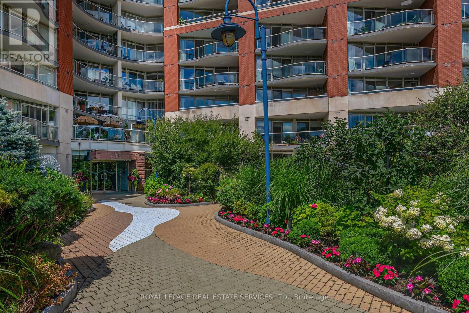 #707 550 QUEENS QUAY W - 2