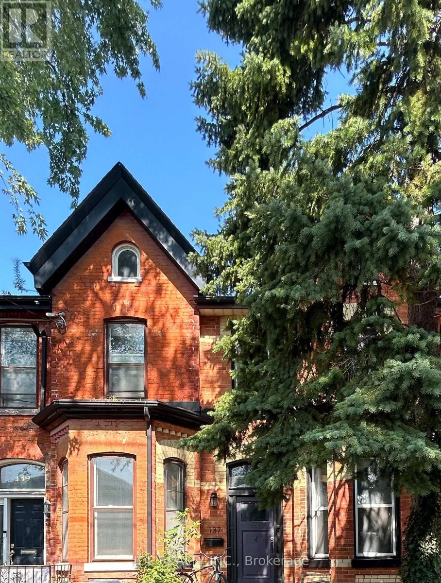 Photo of 137 Denison Ave Avenue
