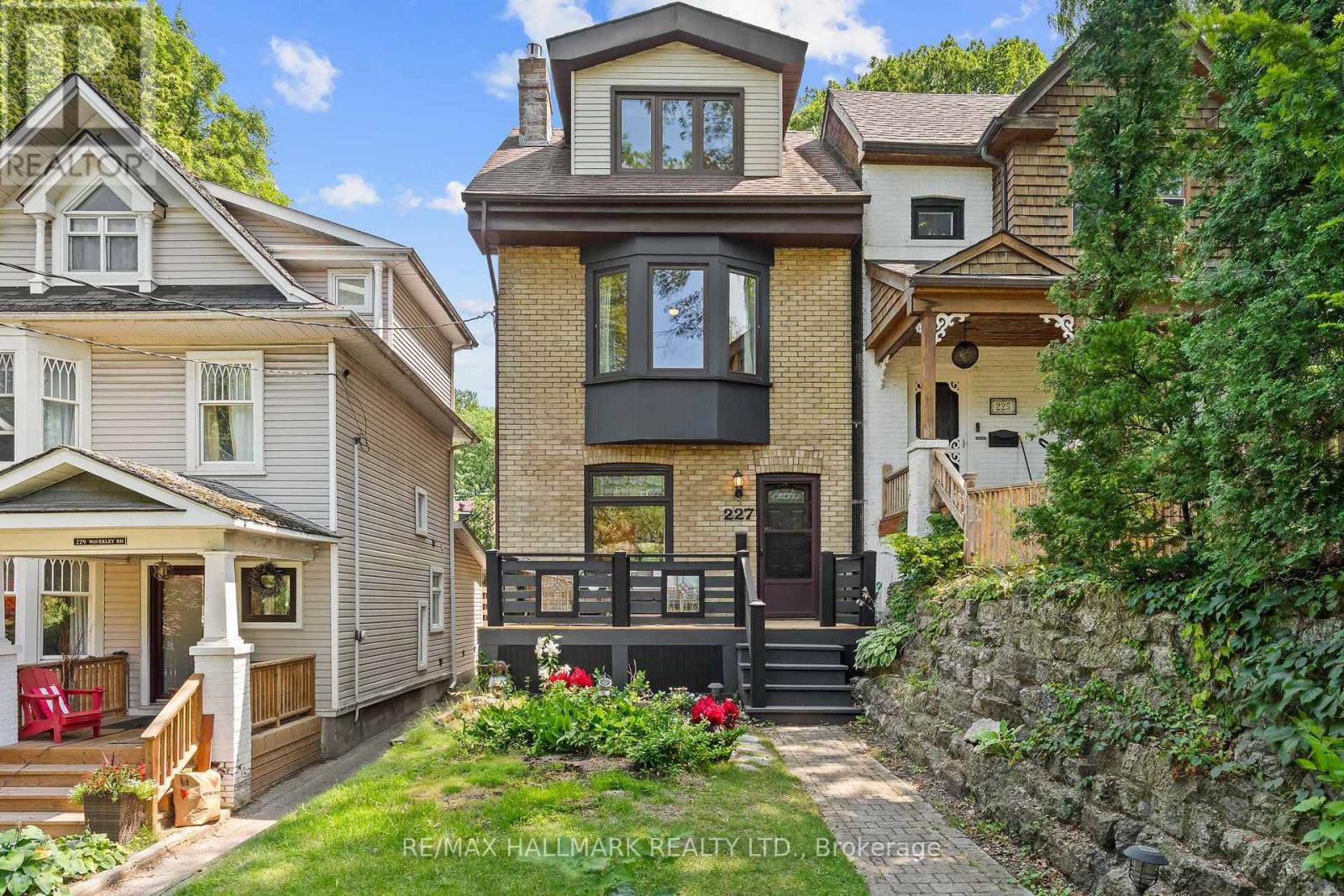 Photo of 227 Waverley Road