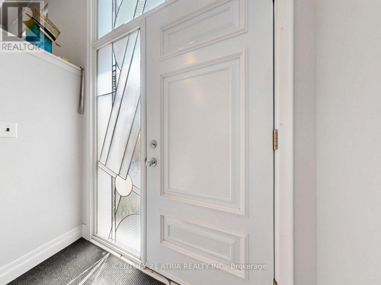 22 JEFFTON CRESCENT - 27