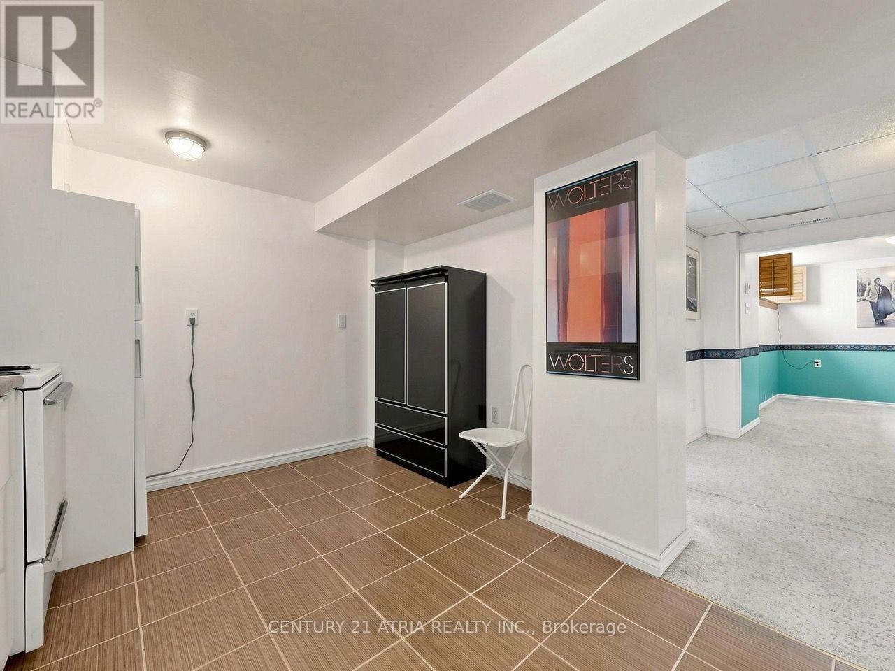 22 JEFFTON CRESCENT - 35