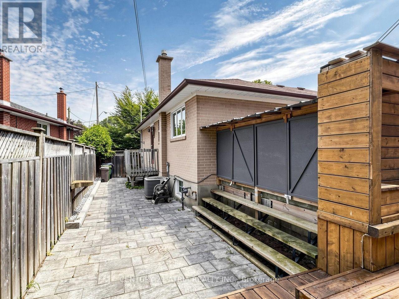 22 JEFFTON CRESCENT - 47