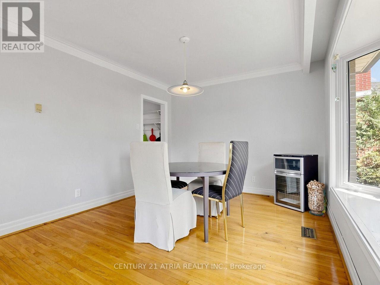 22 JEFFTON CRESCENT - 9