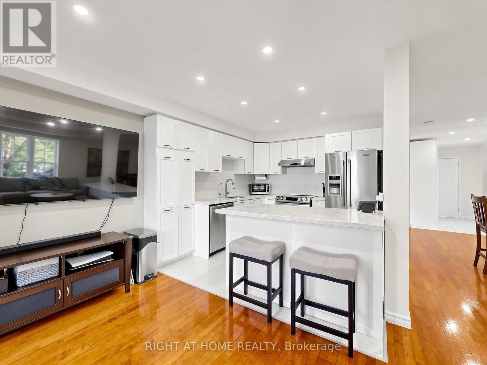 25 TEAGARDEN COURT - 10