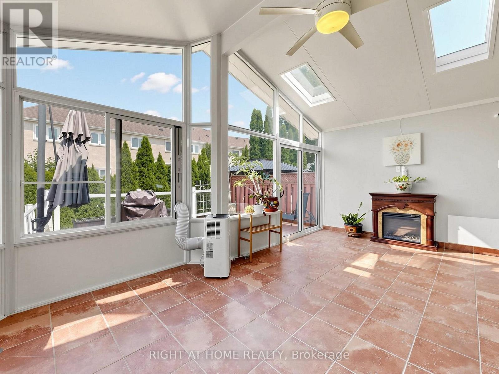 25 TEAGARDEN COURT - 17