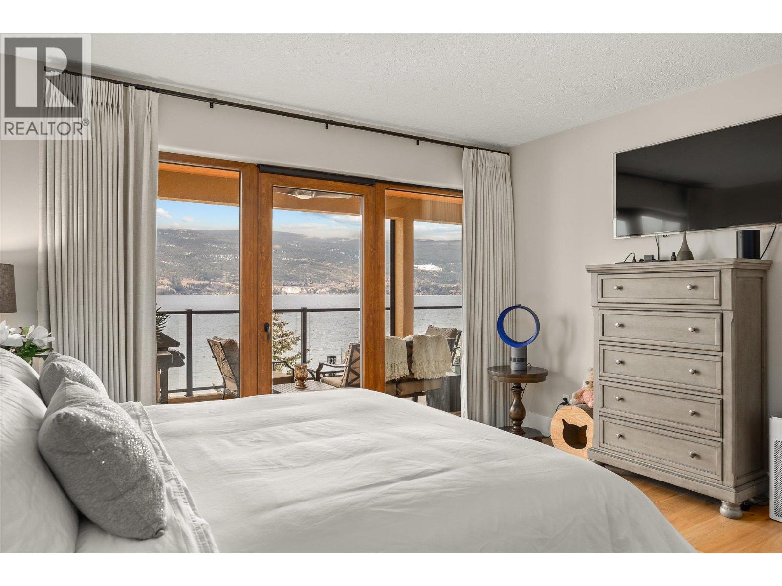 14419 Downton Avenue Unit# 206, Summerland