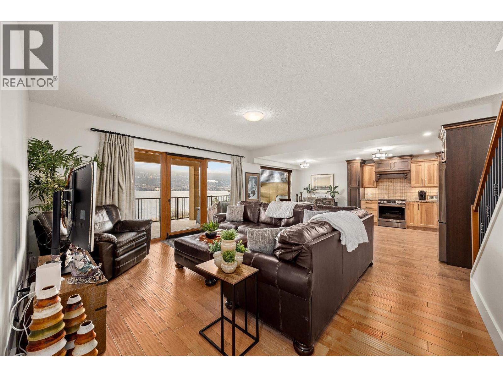 14419 Downton Avenue Unit# 206, Summerland