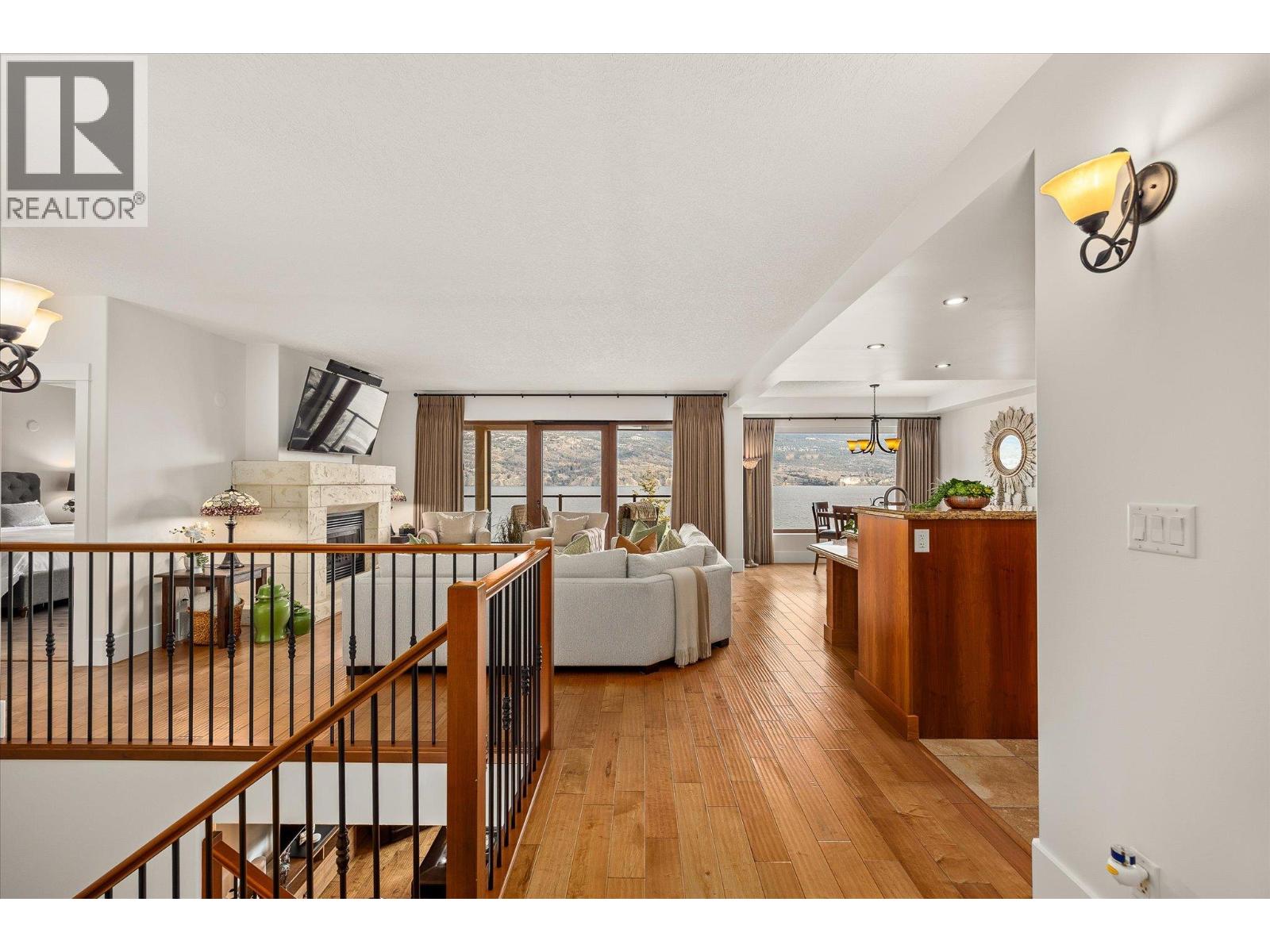 14419 Downton Avenue Unit# 206, Summerland