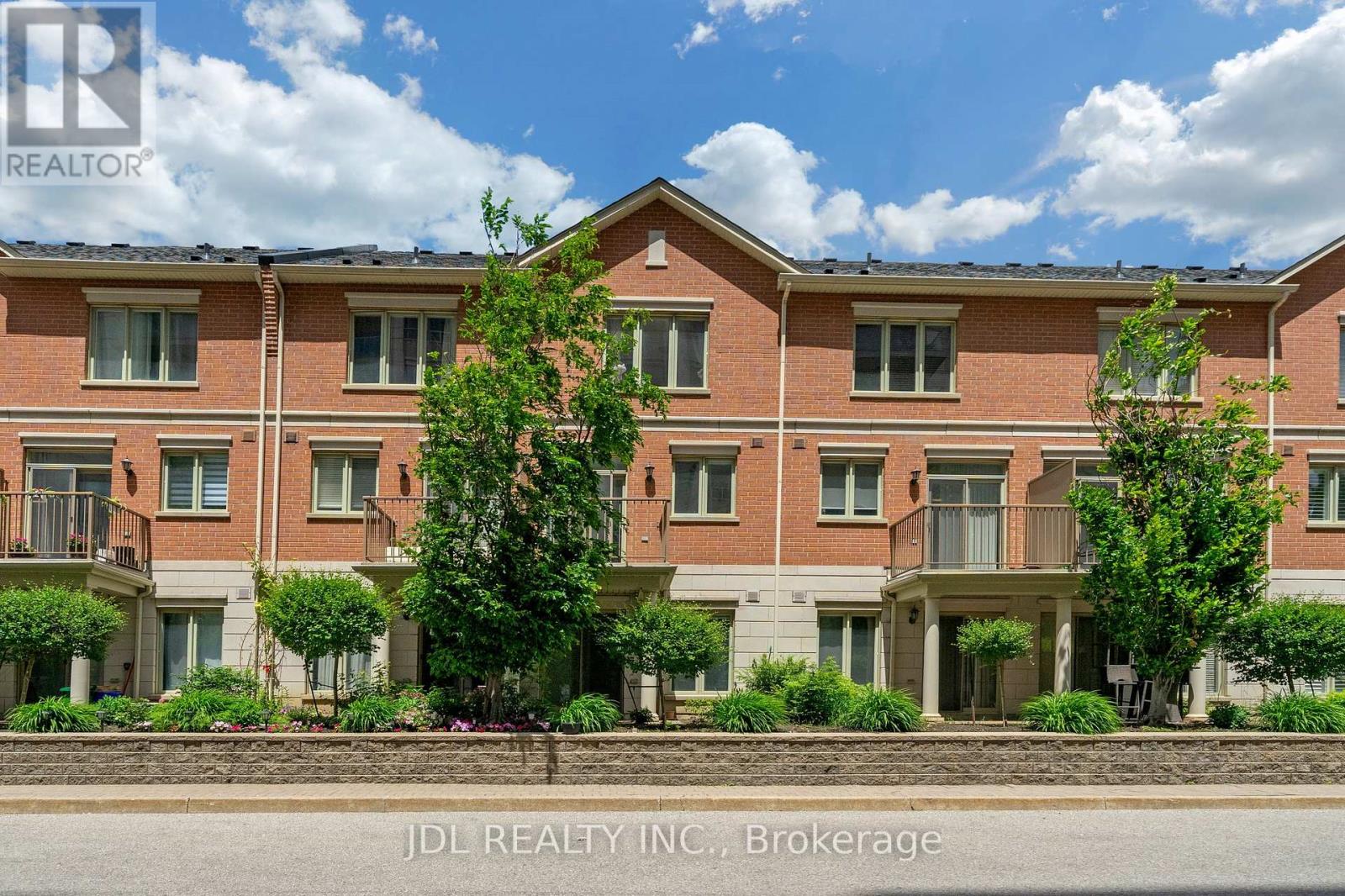 25 GALLERIA PARKWAY - 28